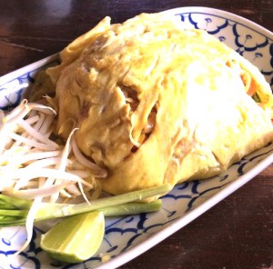 バンコクのタイ料理レストラン-バーン・クン・メー-Baan-Khun-Mae-パッタイ