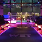 香港のバーで夜景が良いのは？ W HOTEL香港のWET DECK ７６階のプールサイド