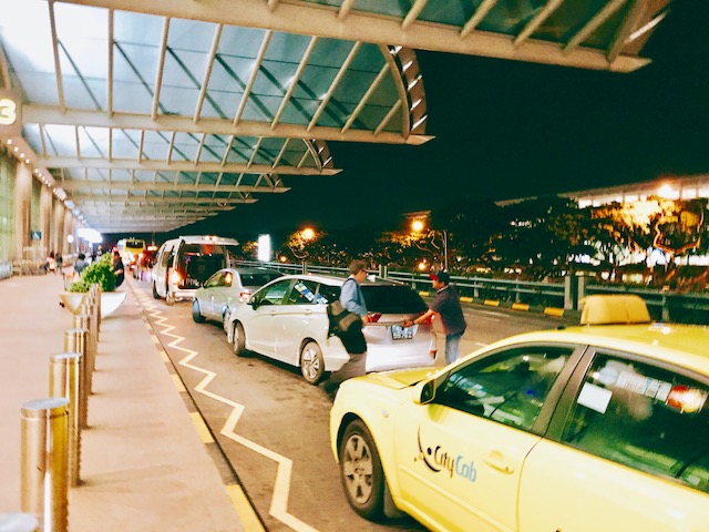 シンガポール-タクシー-空港-市内-深夜料金-時間-